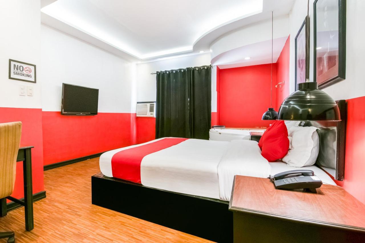 Oyo 432 Diamondwood Hotel Анхелес Екстериор снимка